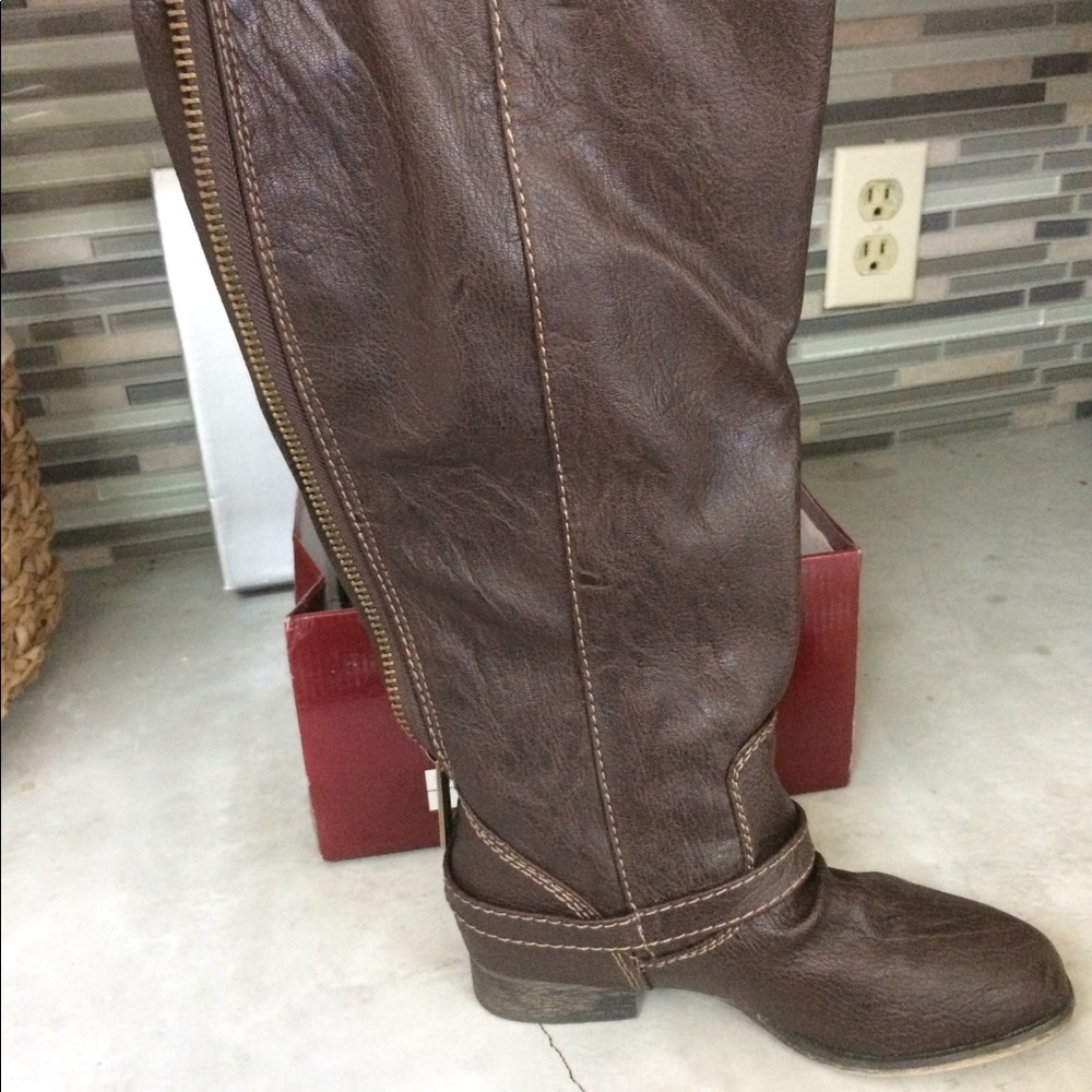 Breckelle’s Knee High Riding Boots - Size 5.5